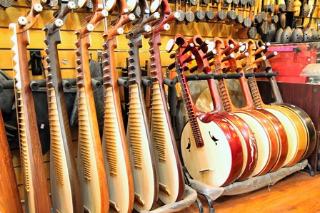 北京の二十四節気】雨水－新街口の中国楽器屋－ – 日中投資促進機構